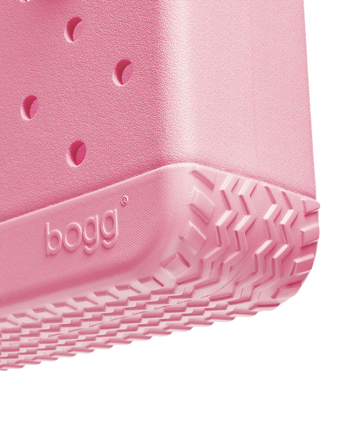 Small Bogg® Bag - blowing PINK bubbles. 04
