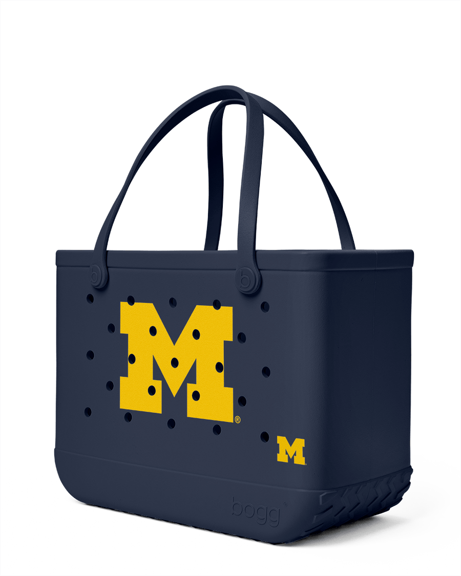 Large/Extra Large Bogg® Bag - Michigan Wolverines. 02
