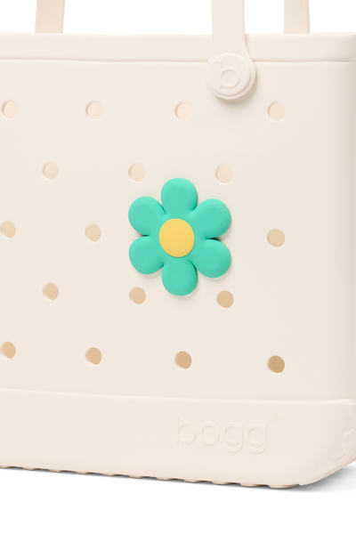 Bogg Bit - Green Daisy View 2
